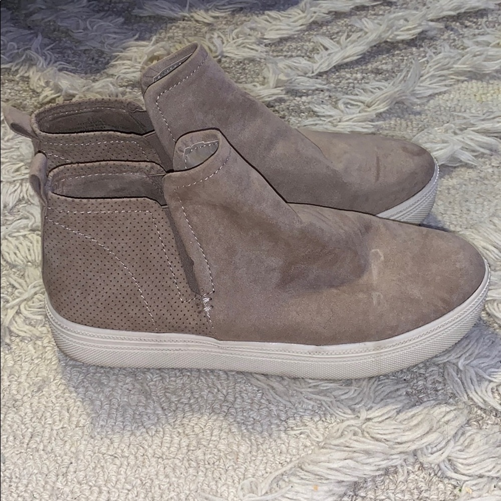Universal thread slip on